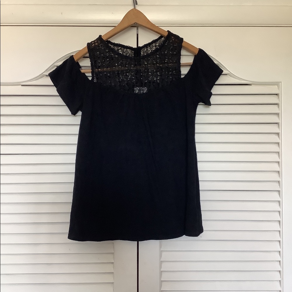 Sold 🌟Old Navy Cold Shoulder Lace Top Size Small